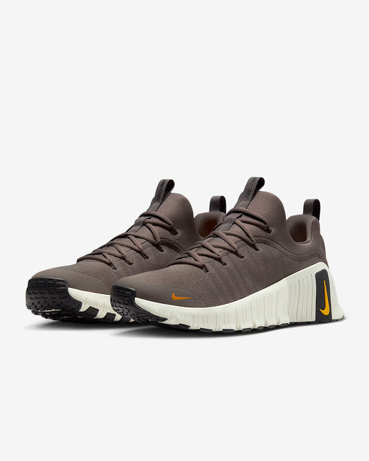 Nike Free Metcon 6 - BROWN