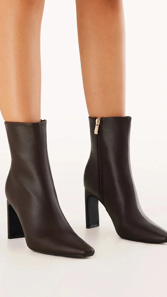 Treasure Billini Boot - Chocolate