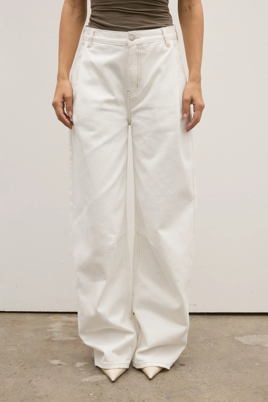 BAYSE Aston Jean - Geisha White