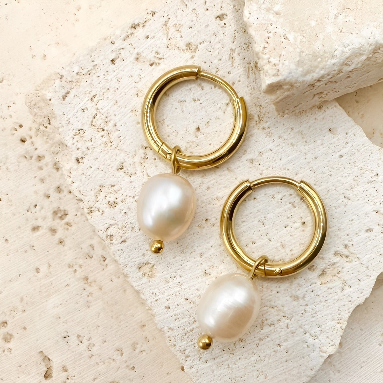 EVER After Dark Pearl Hoop