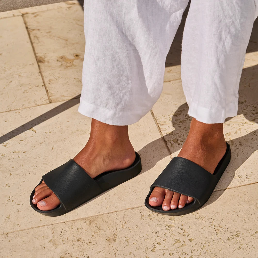 Black Arch Support Slides