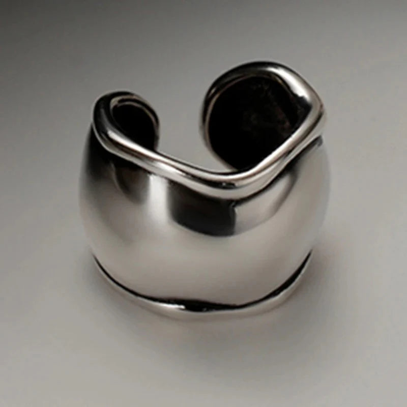 ZAYA COLLECTIVE Mila Chunky Ear Cuff - Silver