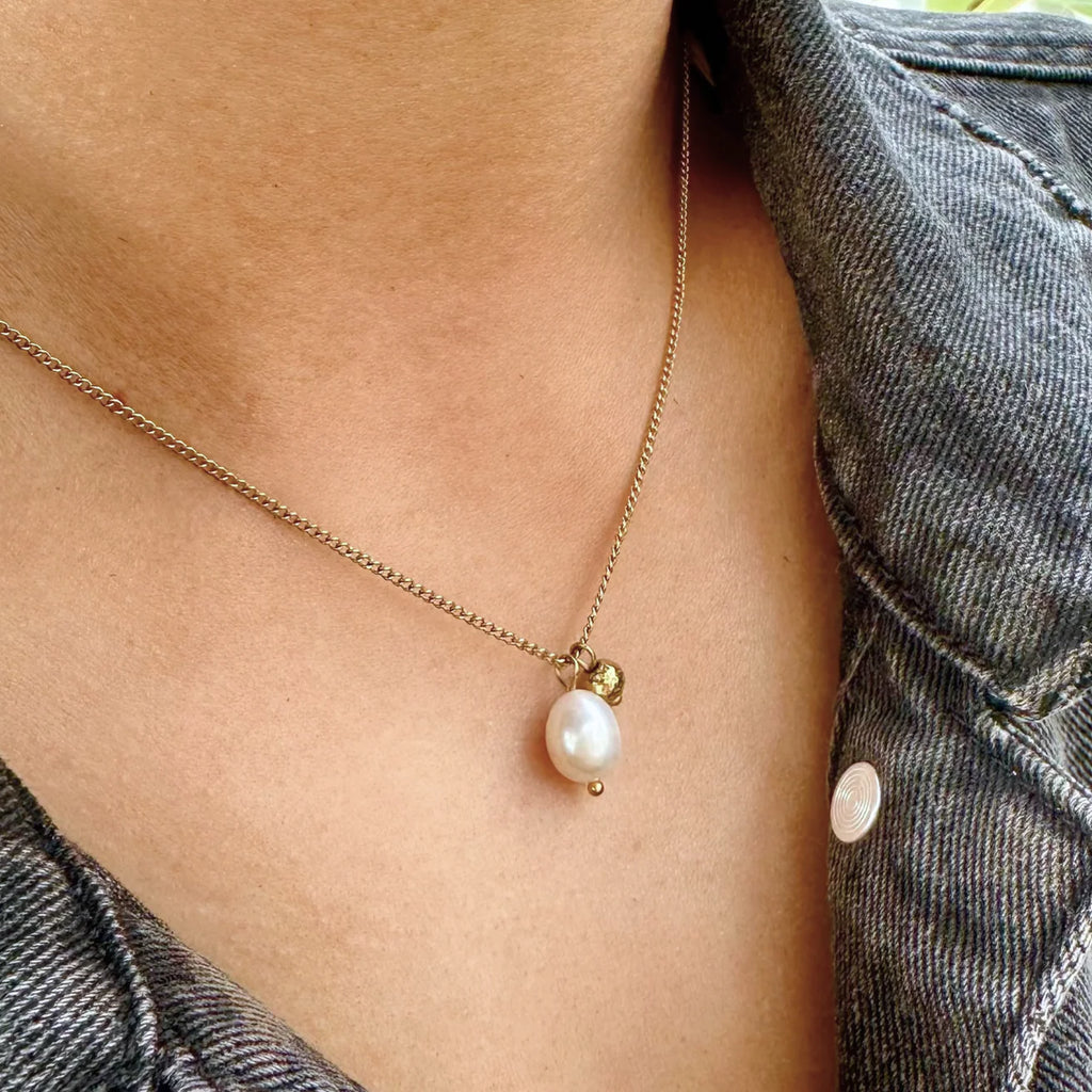 EVER Uptown Pearl Necklace