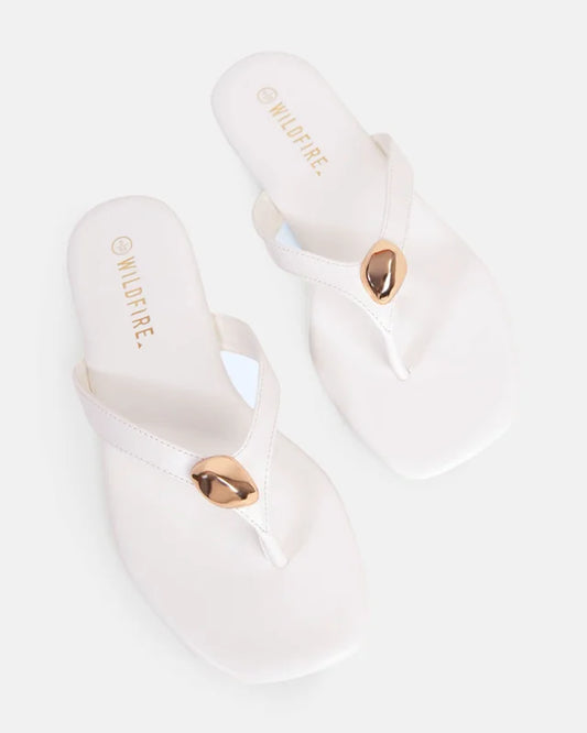 WILDFIRE Gage White sandal