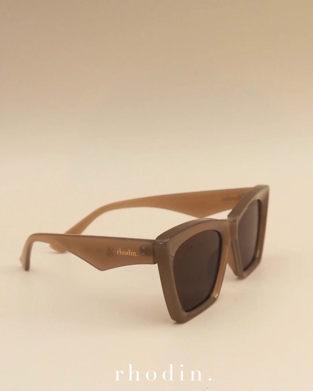 RHODIN Caramel Beach Sunglasses