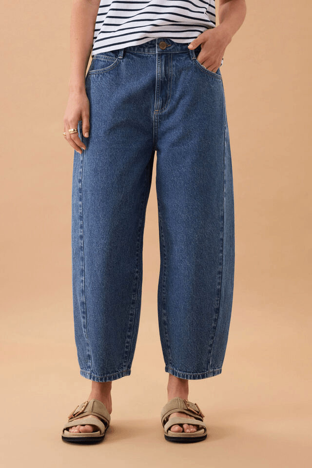 CERES - MAGGIE TAPERED BARREL JEAN/FRESH INDIGO