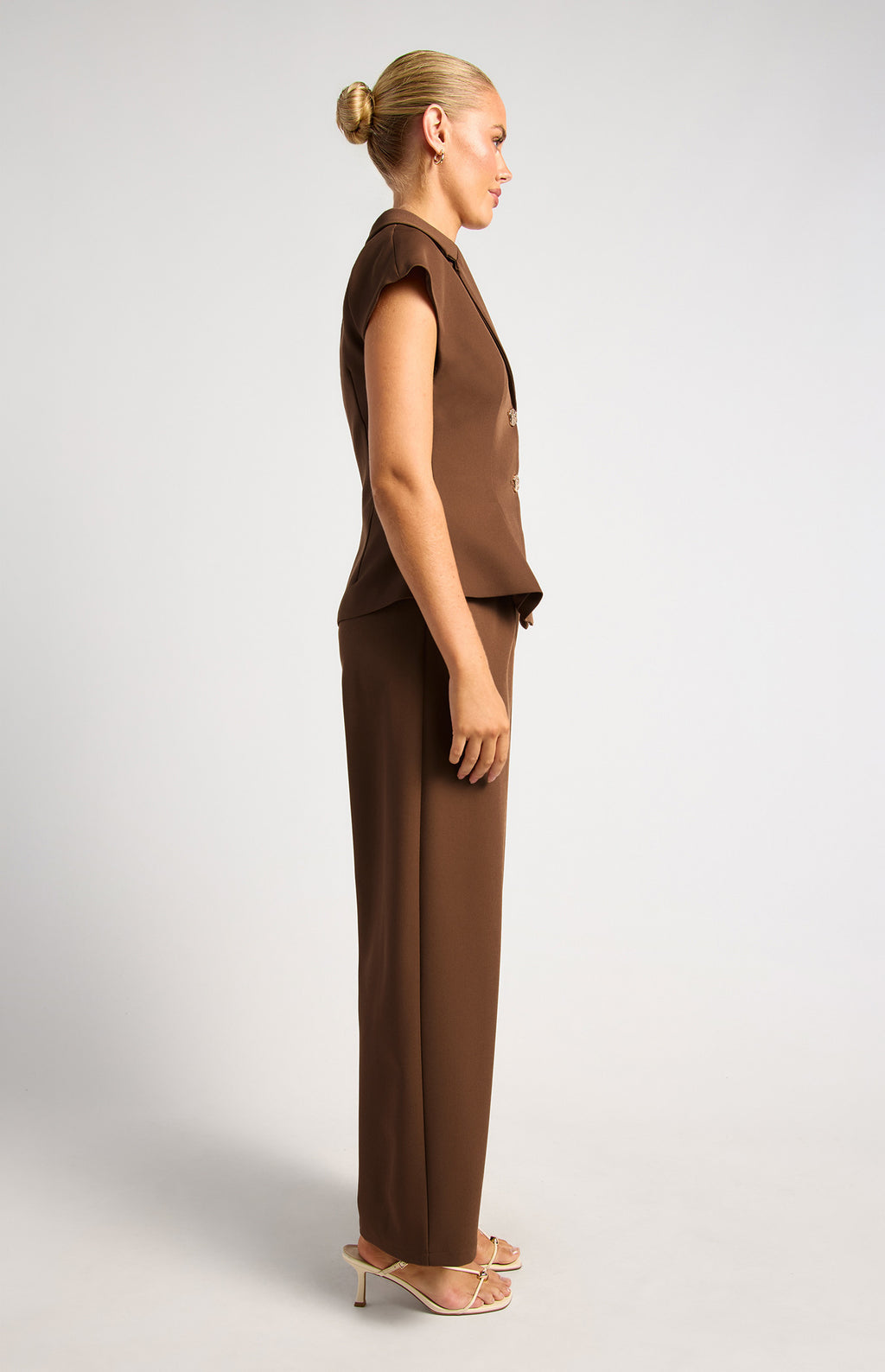 ZALI Pleated Cinch Waist Set With Gold Button Top And Pants