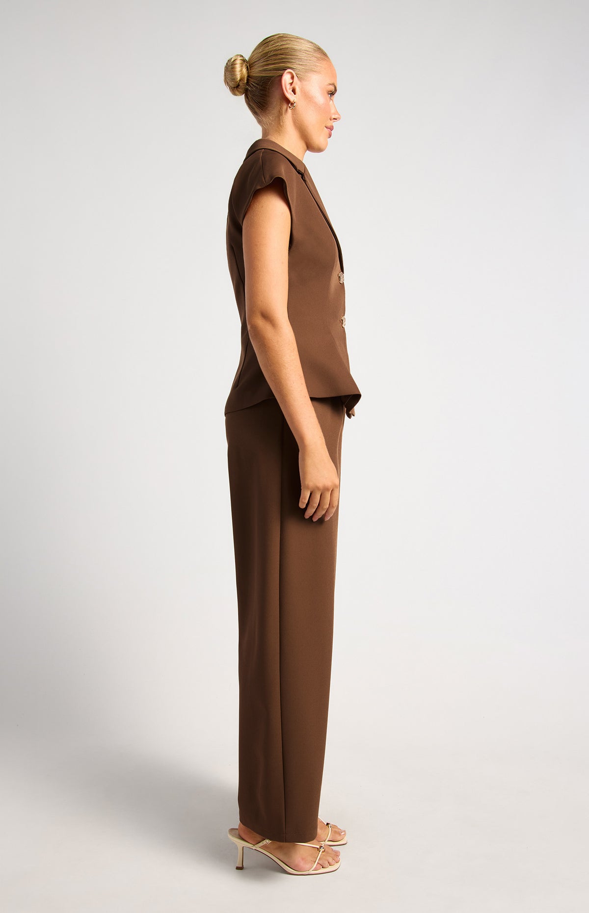 ZALI Pleated Cinch Waist Set With Gold Button Top And Pants
