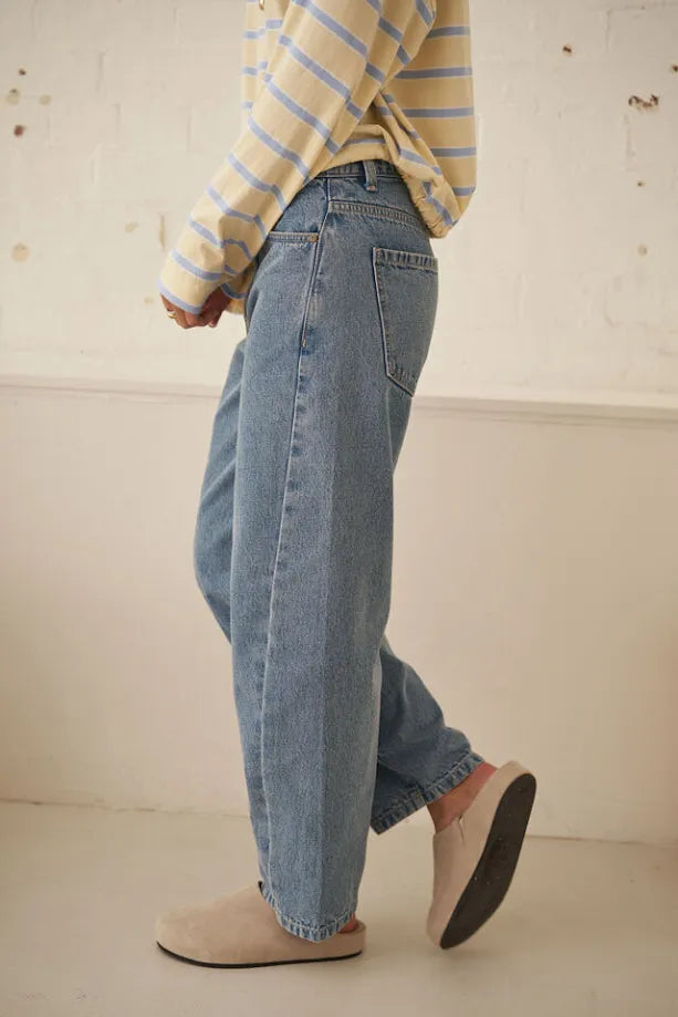 CERES - LEAH TAPERED BARREL JEAN/VINTAGE BLUE